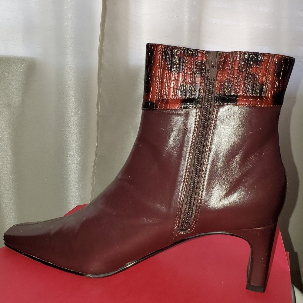 Boots - Picture 2 of 4